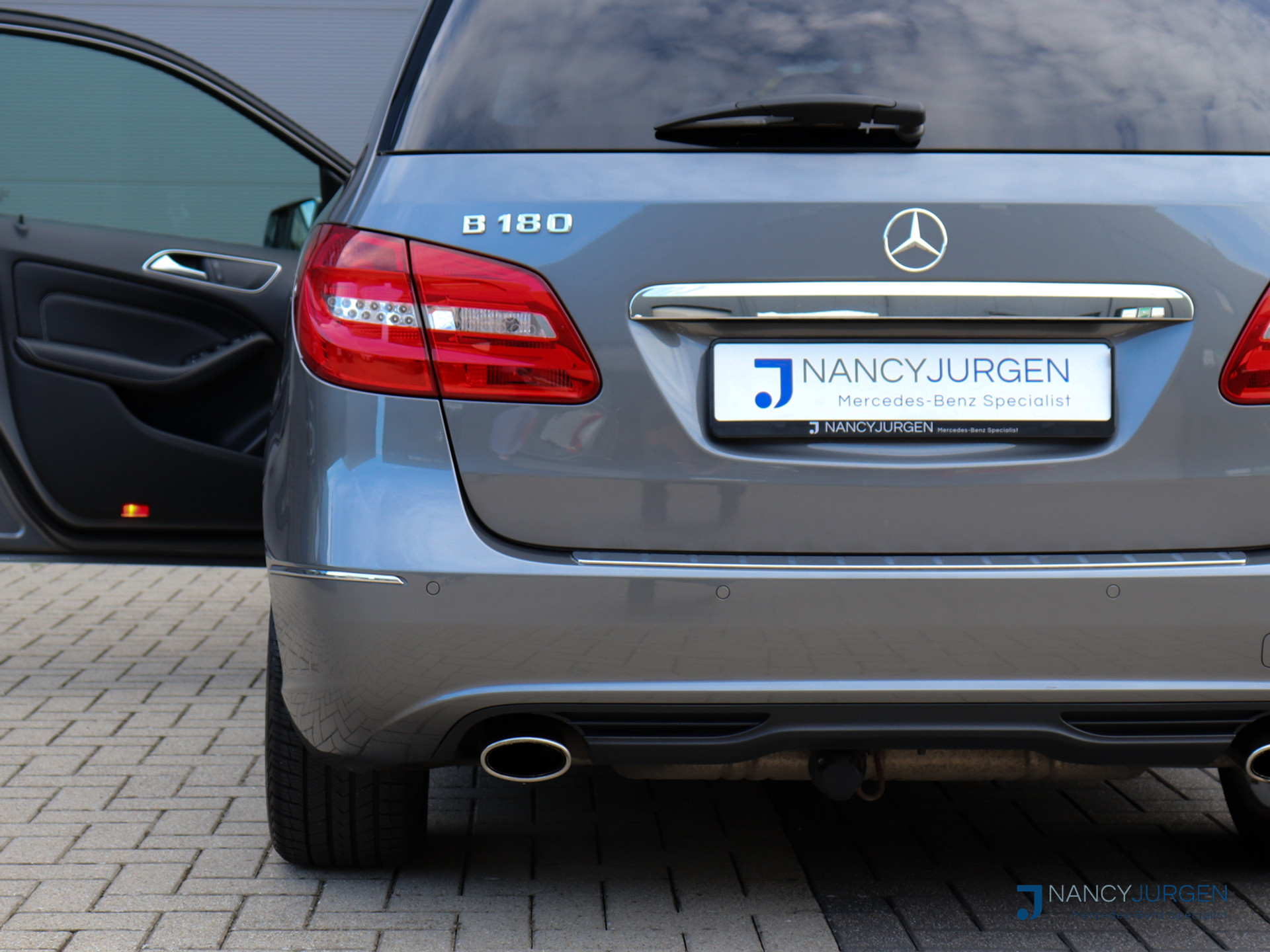 47226660-22.jpg