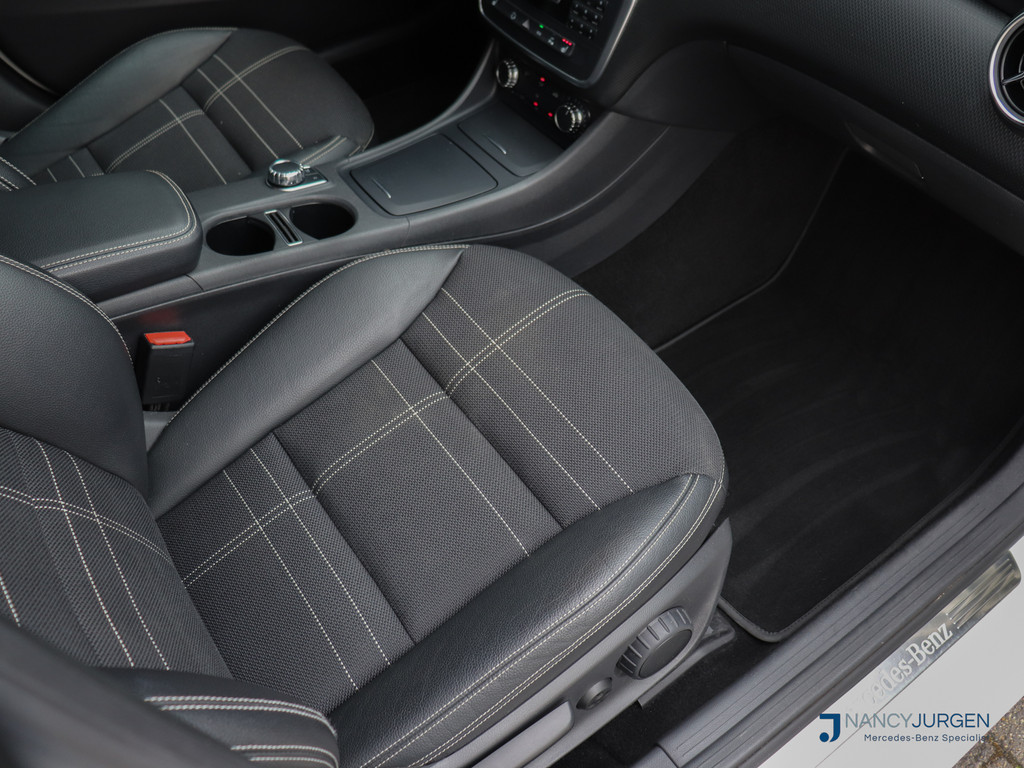 52216366-3.jpg