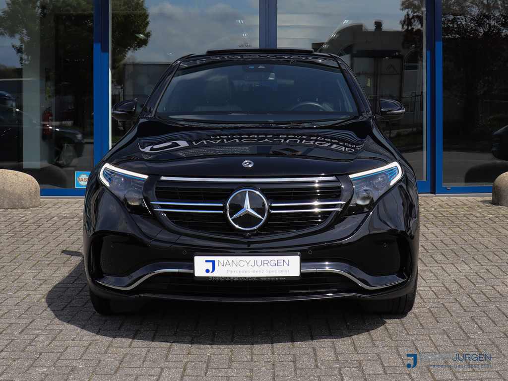52644786-4.jpg