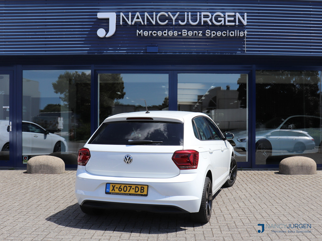 54546369-1.jpg