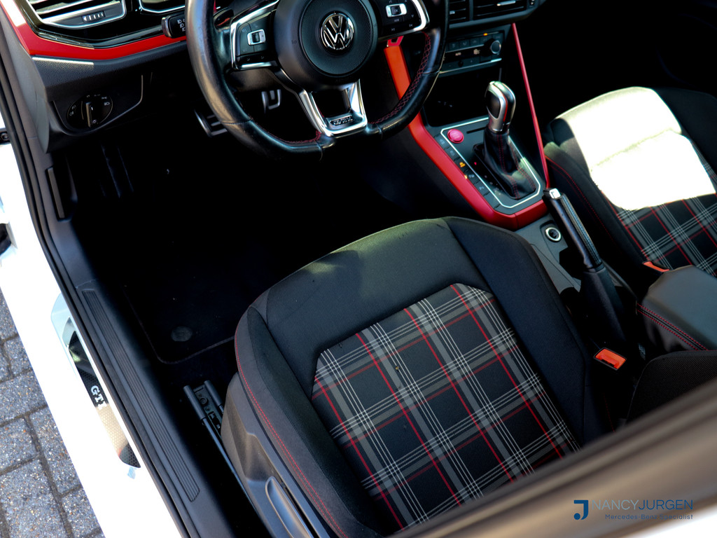 Volkswagen Polo VI 2.0 TSI | GTI | DSG | Elektr. Pano Dak | Achteruitrijcamera | LED | Ambiente | Sport Chassis | Alarm Klasse III | 55648350-2.jpg | Nancy Jurgen Auto