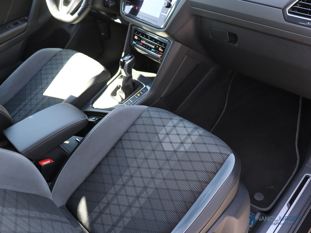 Volkswagen Tiguan 1.4 TSI eHybrid | R-Line Business+ | El. Pano Dak | Park Assist | Matrix LED | Apple Car Play/Android Auto | Winter Pakket | Top 56601677-3.jpg | Nancy Jurgen Auto