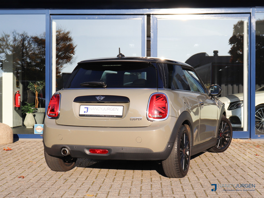MINI 3-deurs 1.5 Cooper | Navi | Draadloos Opladen | LED Volledig | Parkeersensoren Achter | Accentkleur Hoogglas Zwart | Ambiente Verlichtin 57567243-1.jpg | Nancy Jurgen Auto