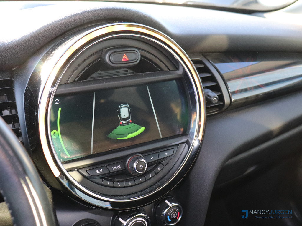 MINI 3-deurs 1.5 Cooper | Navi | Draadloos Opladen | LED Volledig | Parkeersensoren Achter | Accentkleur Hoogglas Zwart | Ambiente Verlichtin 57567243-4.jpg | Nancy Jurgen Auto